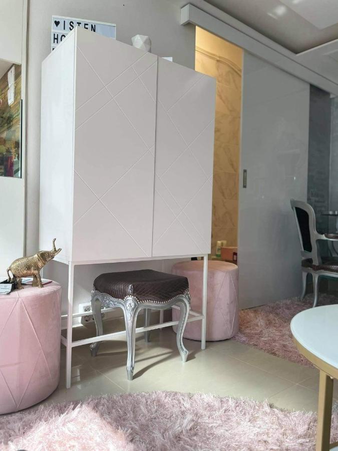 Little Brill Appartement Eger Buitenkant foto